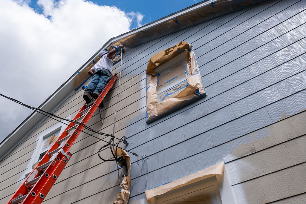 Before You Paint: Why Exterior Cleaning Comes First